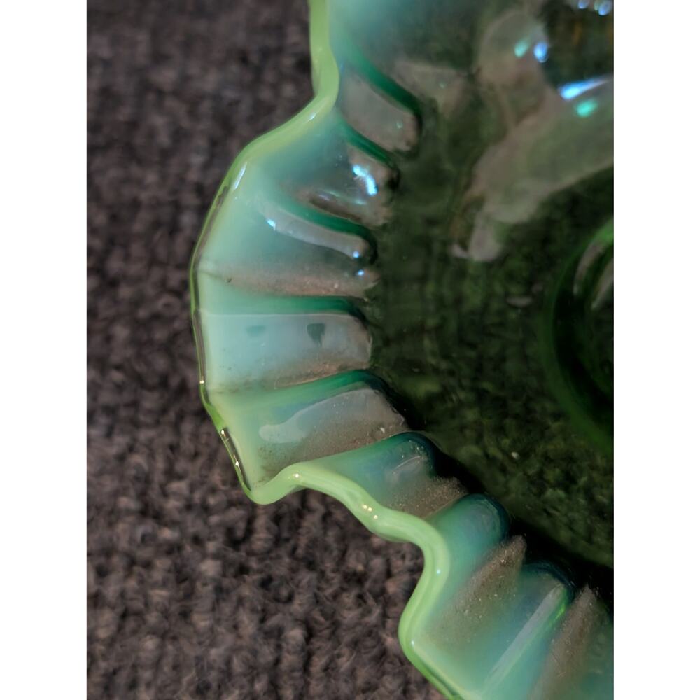Vintage Green Opalescent Ruffled Edge Fenton Art Glass Bowl -- Read Description - Picture 13 of 16